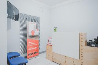 RedDoorz Syariah near Siloam Hospital Kebon Jeruk fotoÄŸrafÄ±