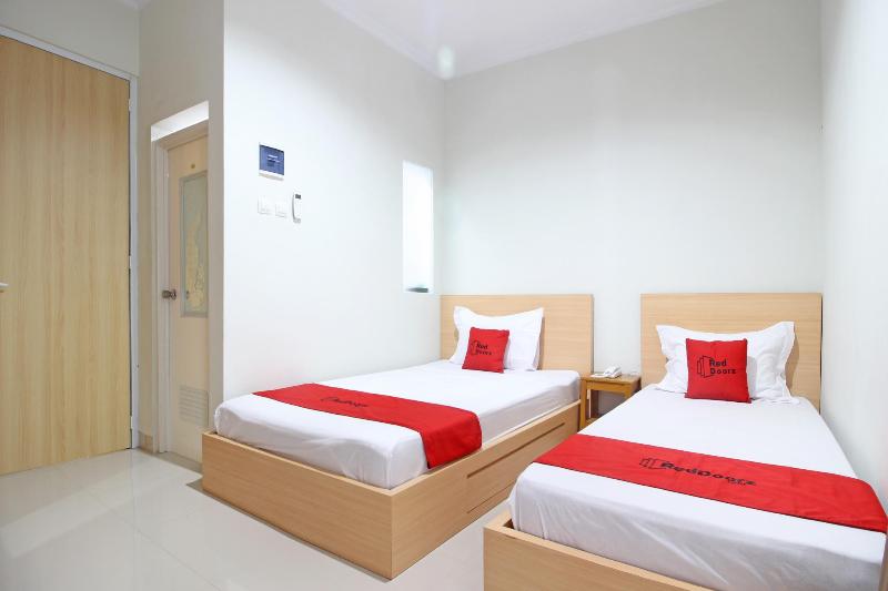 RedDoorz near AMIKOM Yogyakarta - Oda