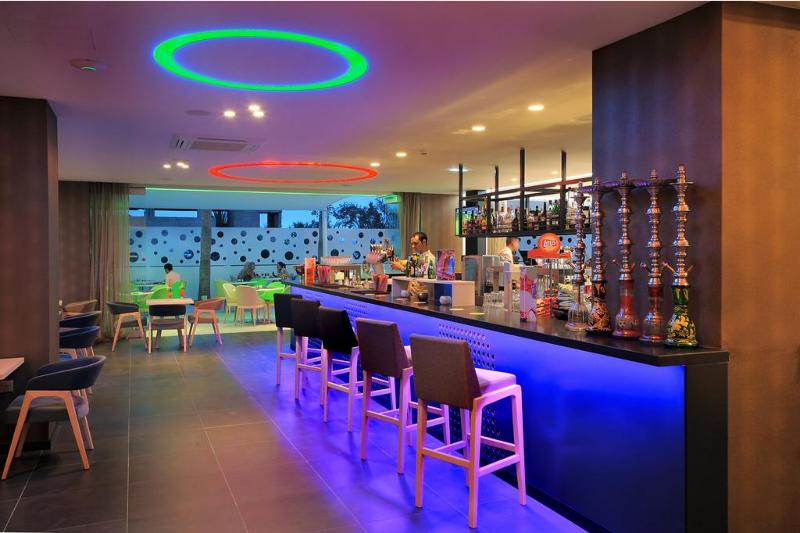 Nelia Beach Hotel & Spa - Bar