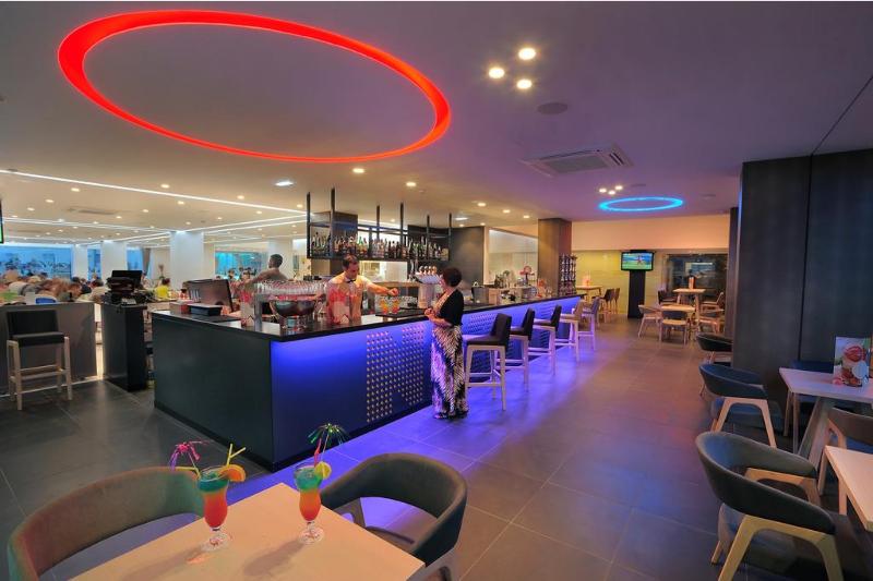 Nelia Beach Hotel & Spa - Bar