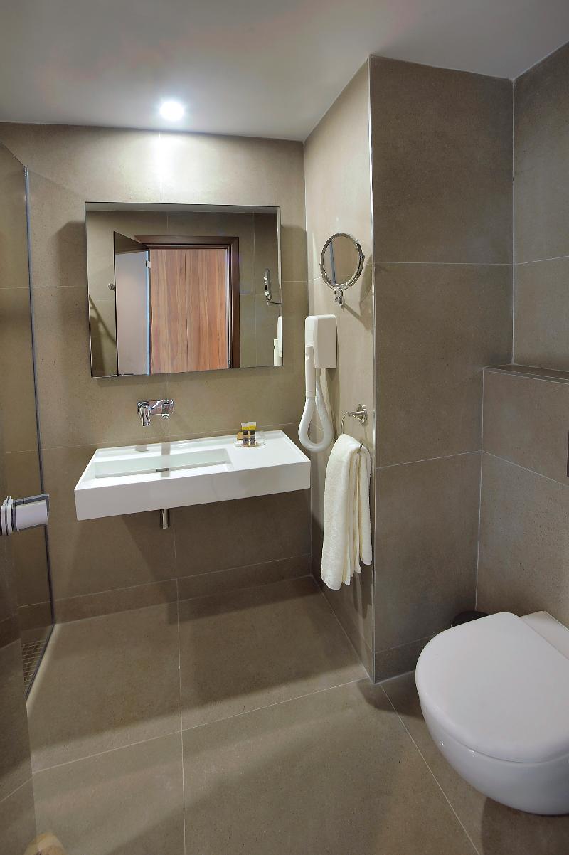 Nelia Beach Hotel & Spa - Oda