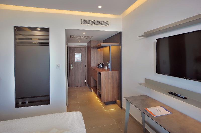 Nelia Beach Hotel & Spa - Oda