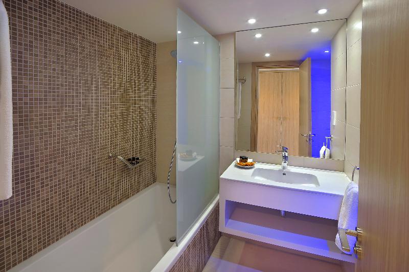Nelia Beach Hotel & Spa - Oda