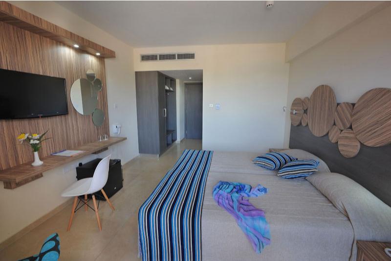 Nelia Beach Hotel & Spa - Oda