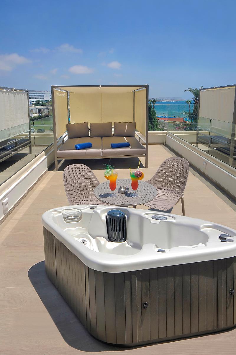 Nelia Beach Hotel & Spa - Oda