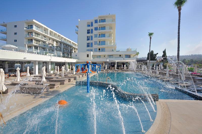 Nelia Beach Hotel & Spa - Havuz