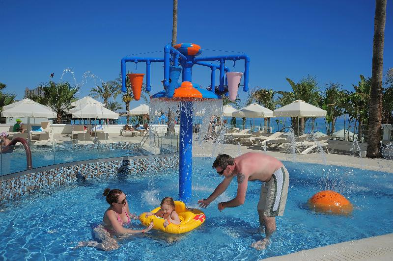 Nelia Beach Hotel & Spa - Havuz