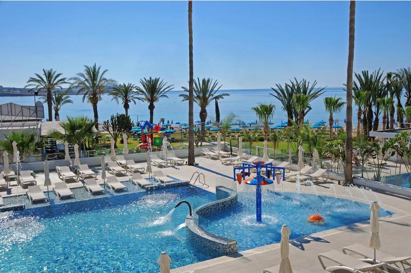 Nelia Beach Hotel & Spa - Havuz