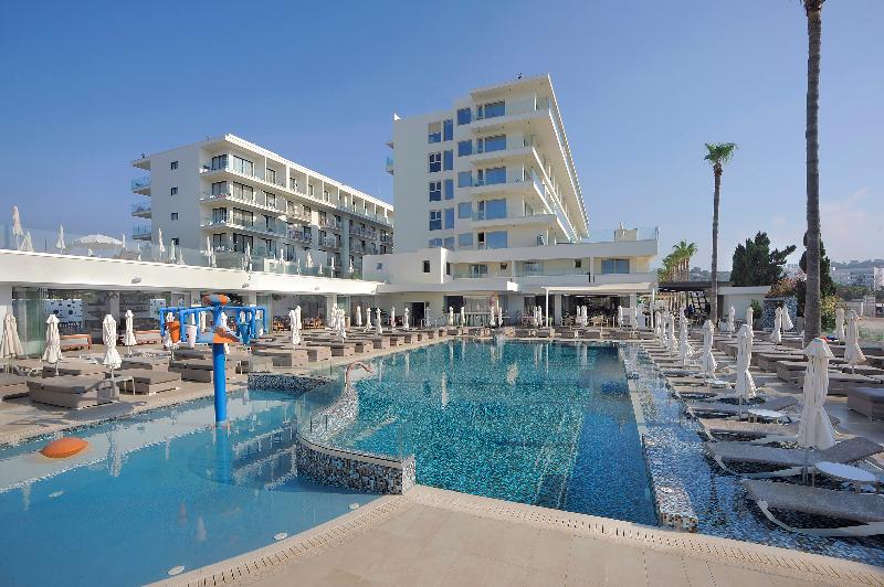 Nelia Beach Hotel & Spa - Havuz
