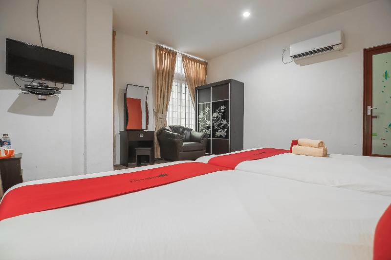 RedDoorz @ Batam Center 2 - Oda