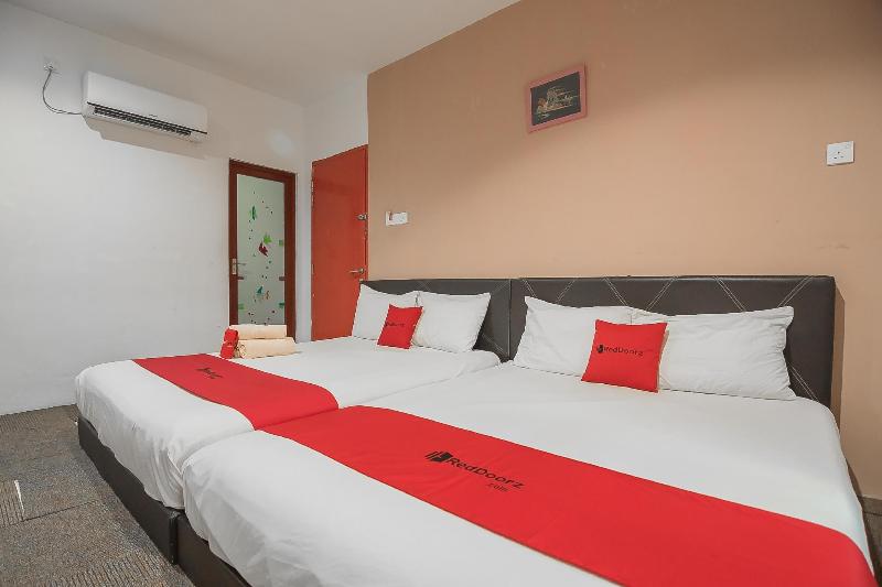 RedDoorz @ Batam Center 2 - Oda