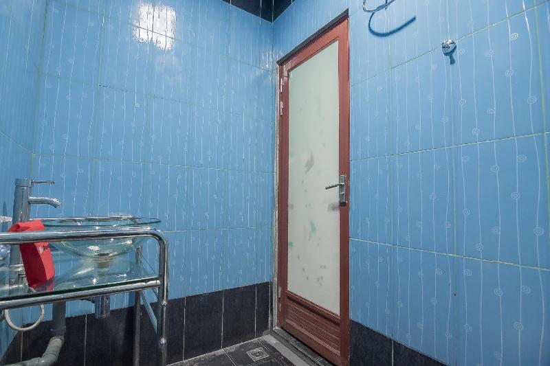 RedDoorz @ Batam Center 2 - Oda