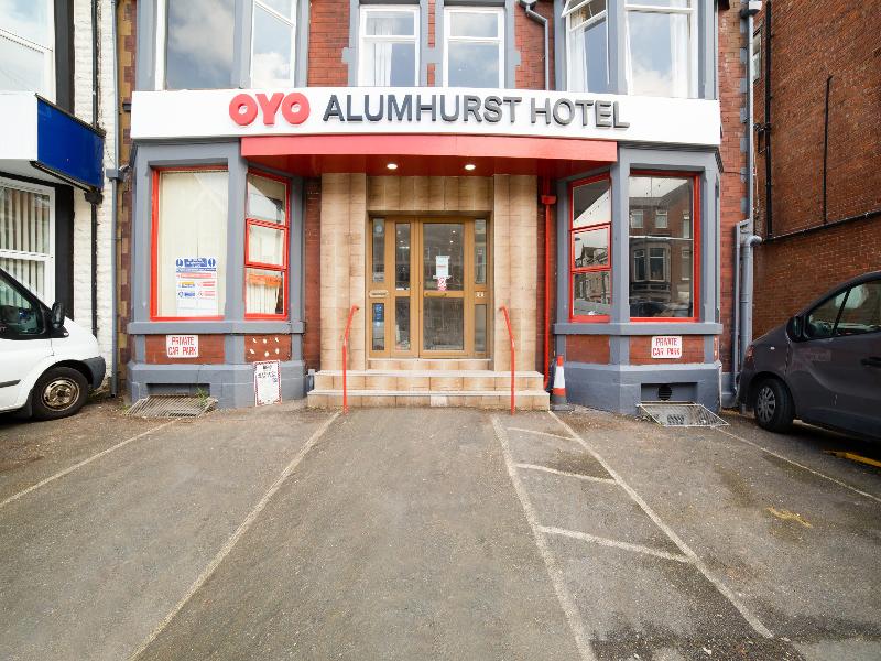 OYO Alumhurst Hotel - Lobi