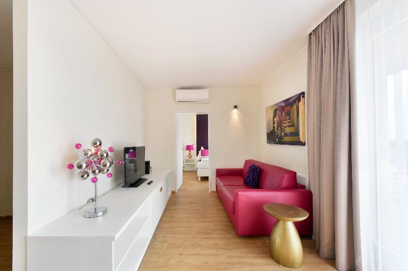 Amedia Luxury Suites Graz a Trademark by Wyndham - Oda