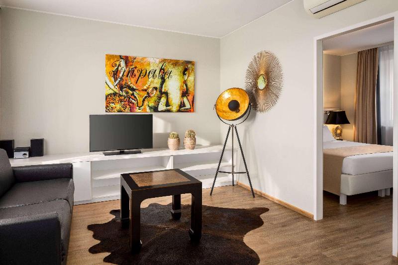 Amedia Luxury Suites Graz a Trademark by Wyndham - Oda
