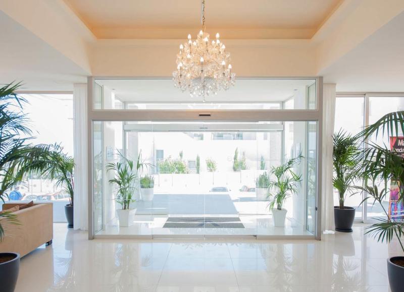 Vrissiana Beach Hotel - Lobi