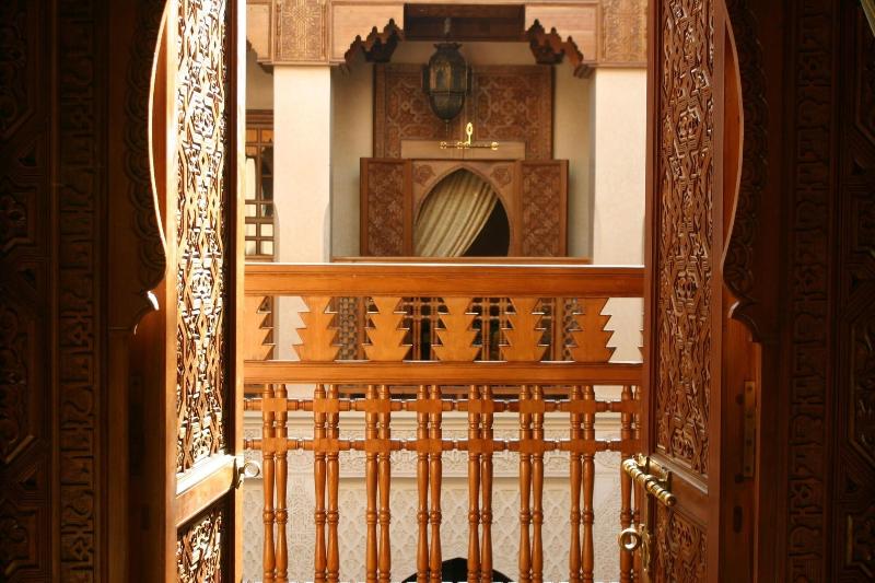 Riad Kniza - Genel