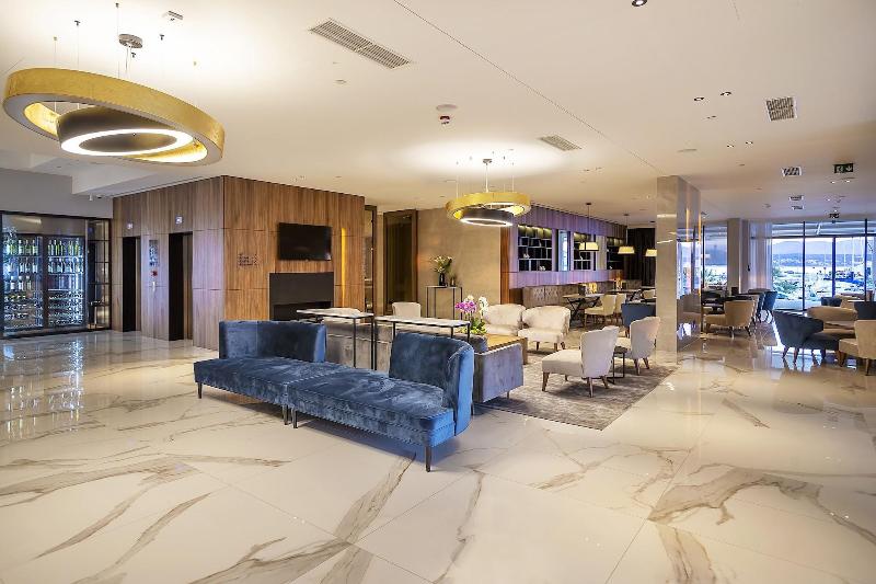 Luxury Hotel Riva - Lobi
