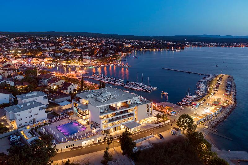 Luxury Hotel Riva - Genel