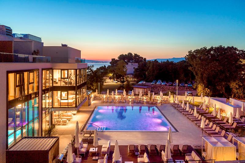Luxury Hotel Riva - Genel