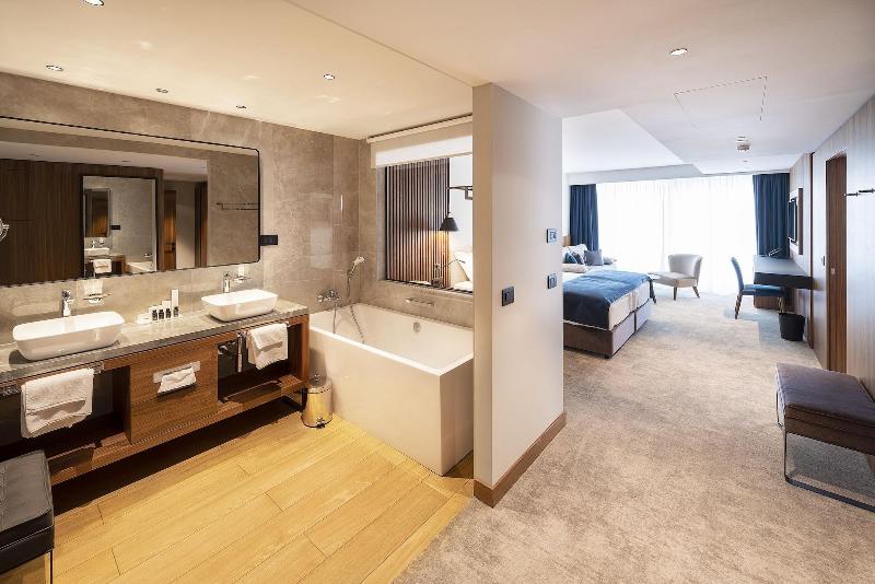 Luxury Hotel Riva - Oda