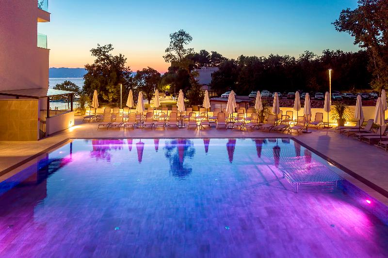 Luxury Hotel Riva - Havuz