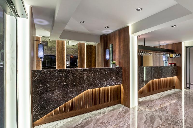 Rodinn Park Hotel - Lobi
