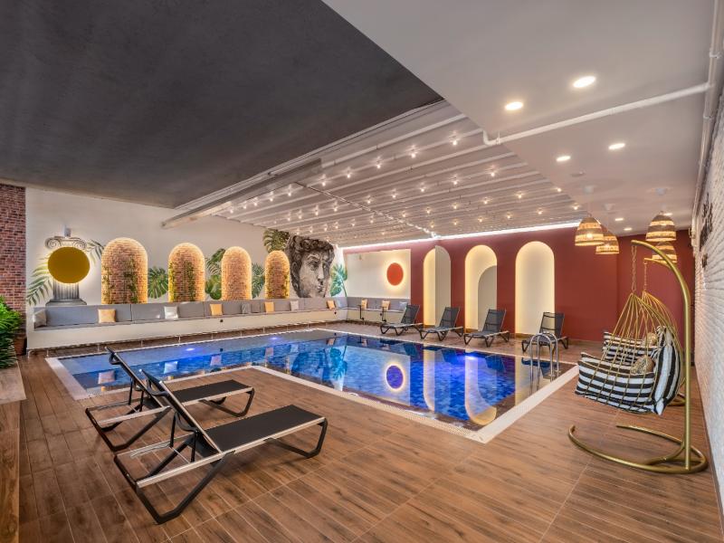 Rodinn Park Hotel - Havuz