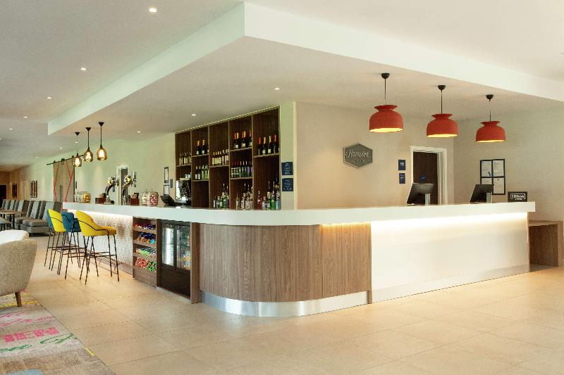 Hampton by Hilton Hamilton Park - Lobi