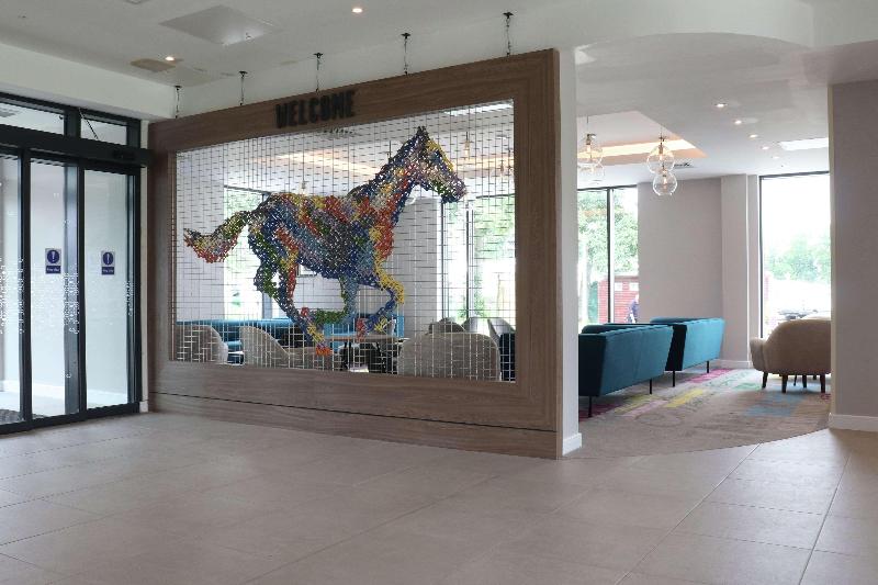 Hampton by Hilton Hamilton Park - Lobi