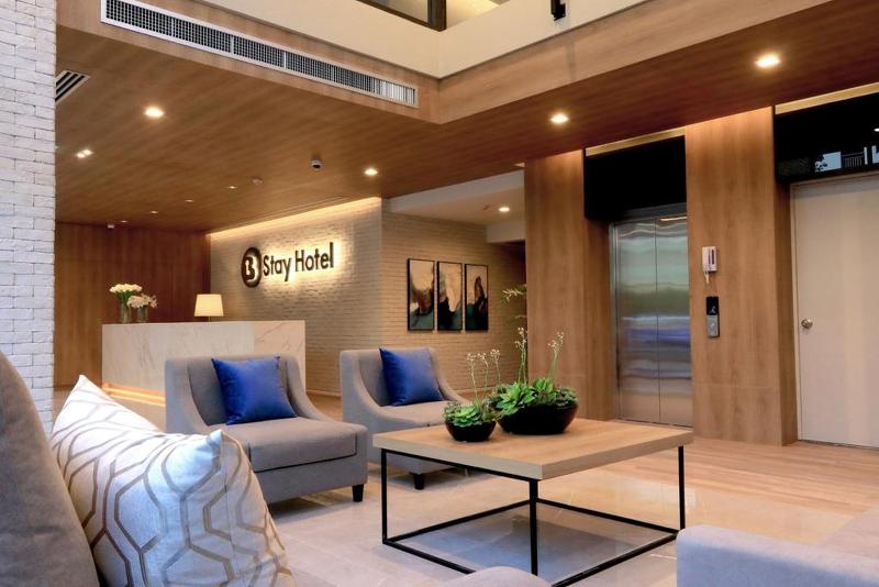 B Stay Hotel - Lobi