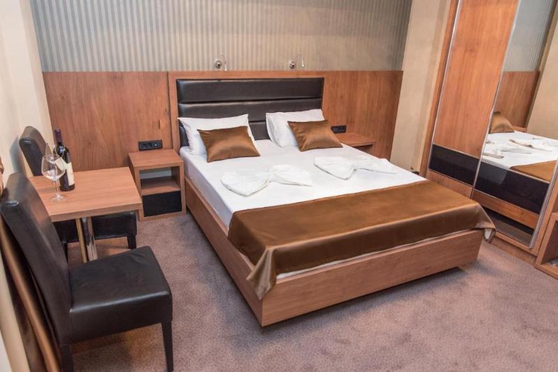 Crnogorska Kuca Hotel  Podgorica - Oda