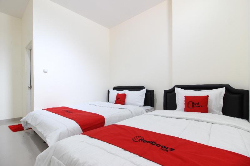 RedDoorz near Malioboro Mall 2 - Oda