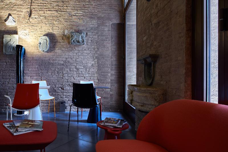 Palazzetto Rosso - Lobi