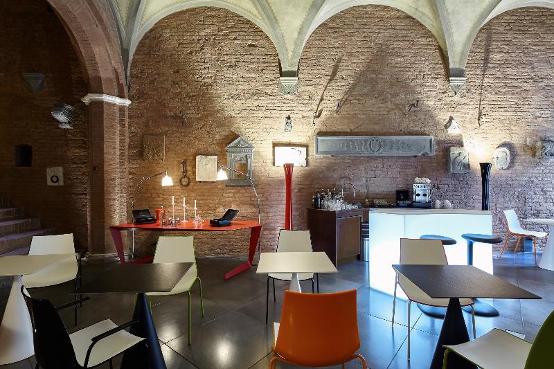 Palazzetto Rosso - Lobi