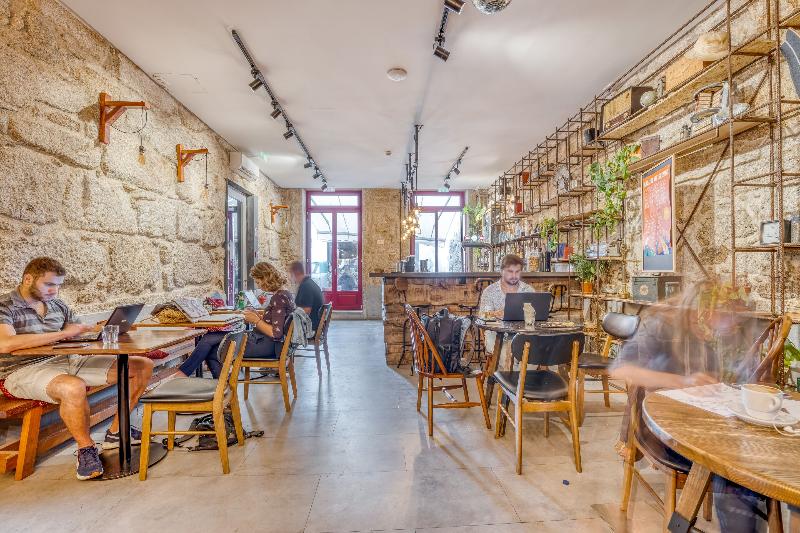 Selina Porto - Bar