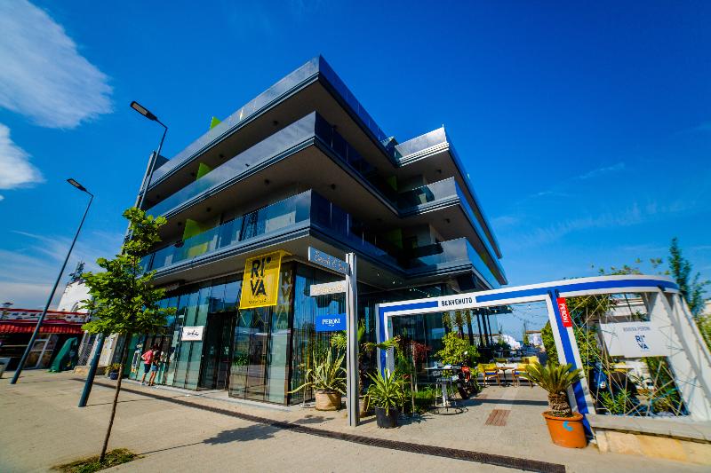 Riva Mamaia - Genel