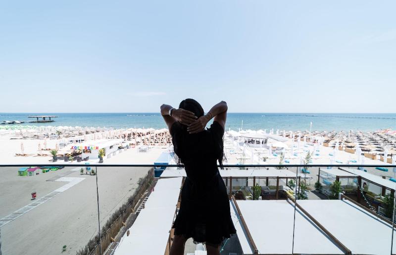 Riva Mamaia - Oda