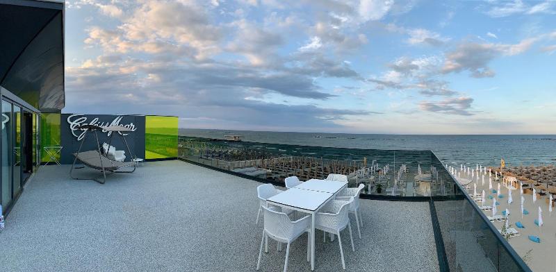 Riva Mamaia - Oda
