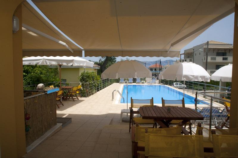 Summertime Inn - Lobi