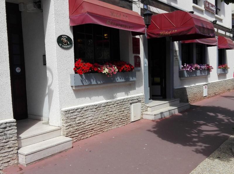 Le Chantilly - Genel