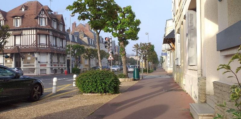 Le Chantilly - Genel