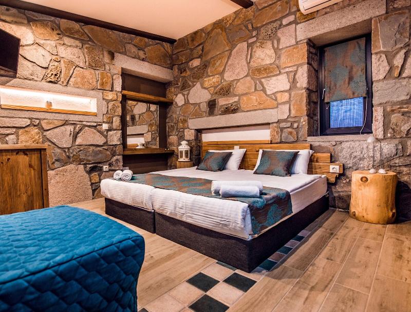 KEROS BLUE Luxury in Wilderness - Oda