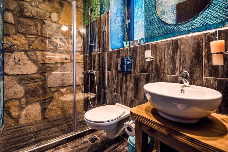 KEROS BLUE Luxury in Wilderness - Oda