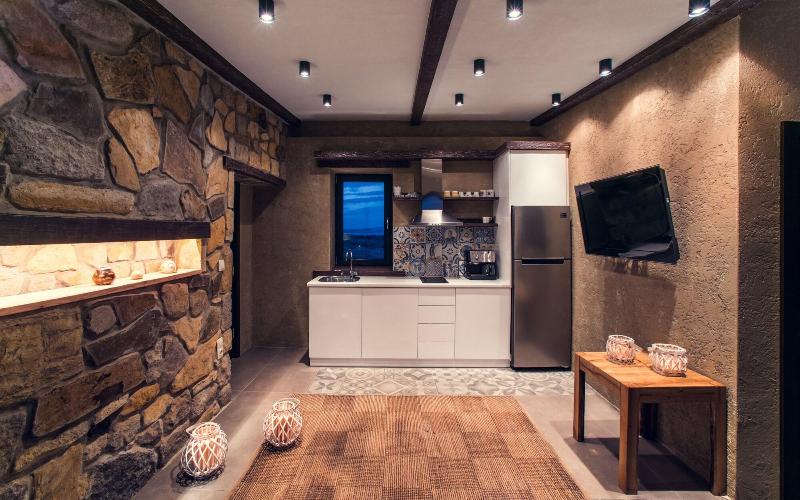 KEROS BLUE Luxury in Wilderness - Oda