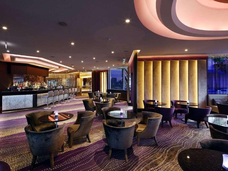Four Seasons Hotel - Bar