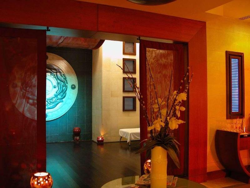 Four Seasons Hotel - Aktivite
