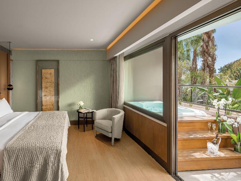 Four Seasons Hotel - Oda