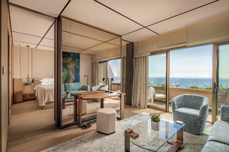 Four Seasons Hotel - Oda