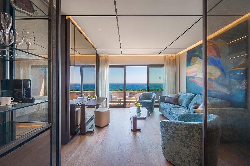 Four Seasons Hotel - Oda